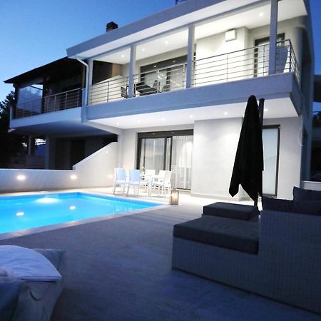 Heaven Horizon Villa Karianí Extérieur photo