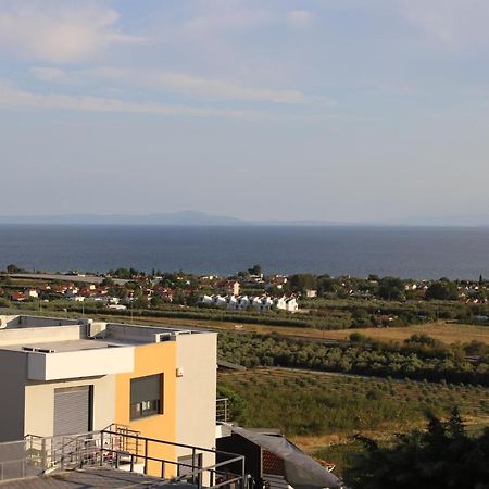 Heaven Horizon Villa Karianí Extérieur photo