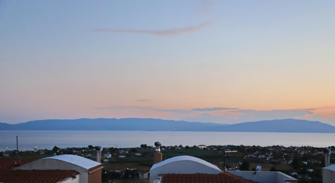 Heaven Horizon Villa Karianí Extérieur photo