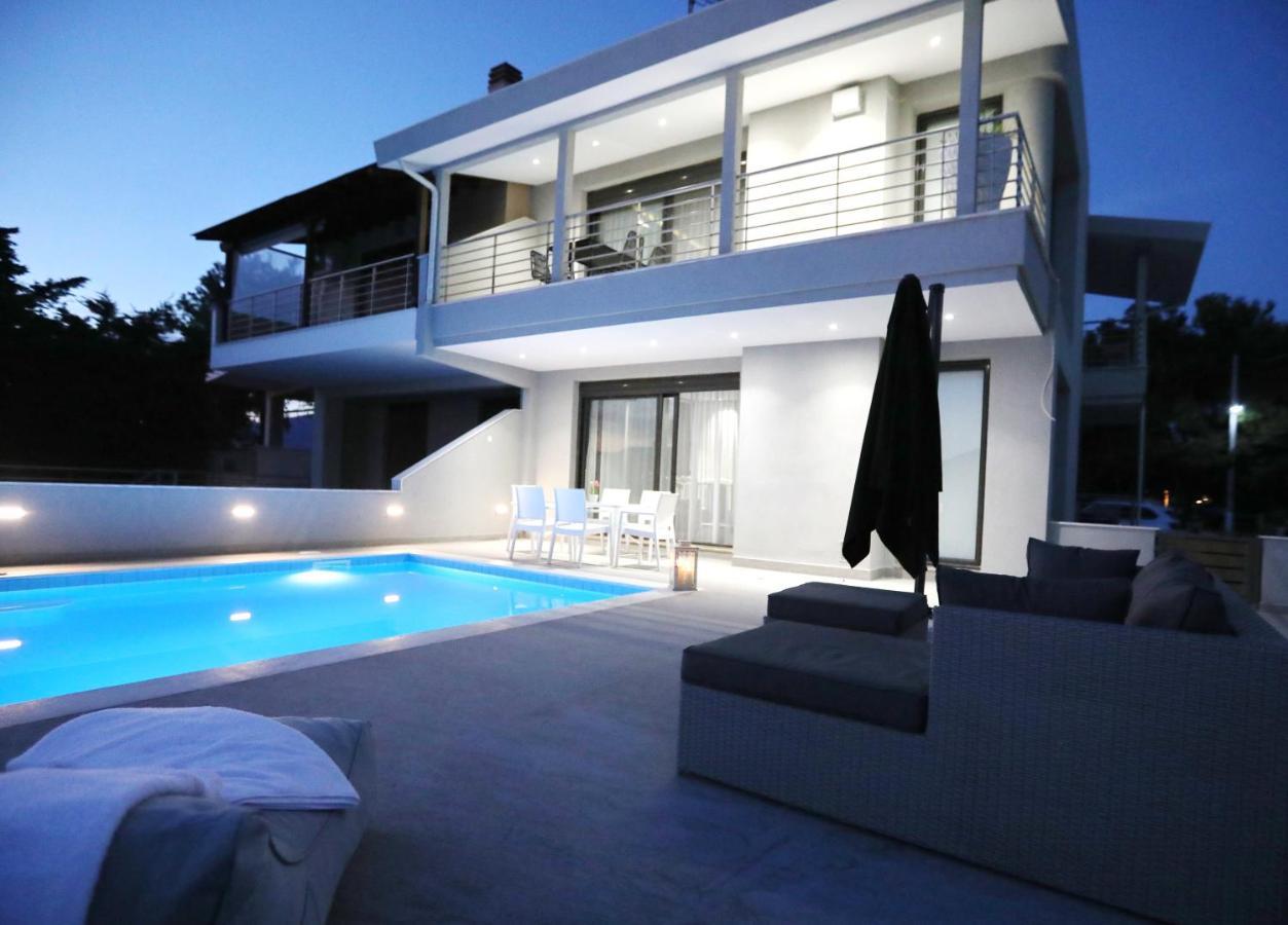 Heaven Horizon Villa Karianí Extérieur photo