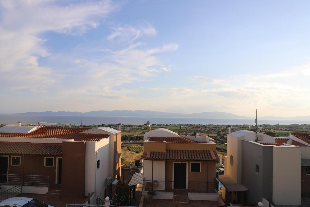 Heaven Horizon Villa Karianí Extérieur photo